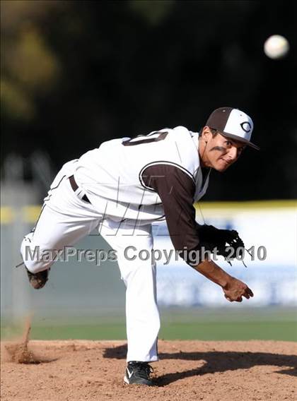 Thumbnail 3 in Tustin @ Canyon photogallery.