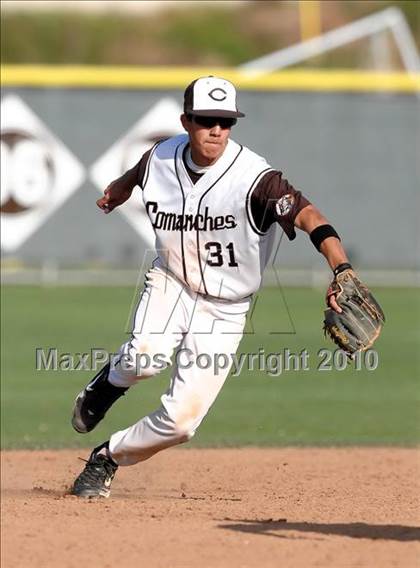 Thumbnail 2 in Tustin @ Canyon photogallery.