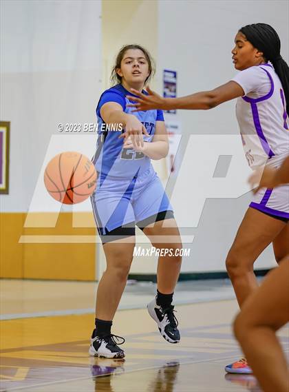 Thumbnail 1 in Lovett @ Hampton photogallery.