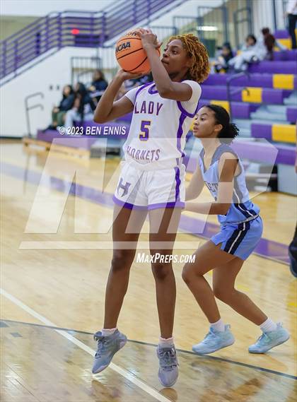 Thumbnail 2 in Lovett @ Hampton photogallery.