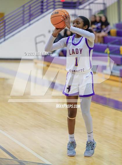 Thumbnail 2 in Lovett @ Hampton photogallery.