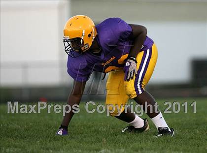 Thumbnail 3 in Harlem @ Hononegah photogallery.