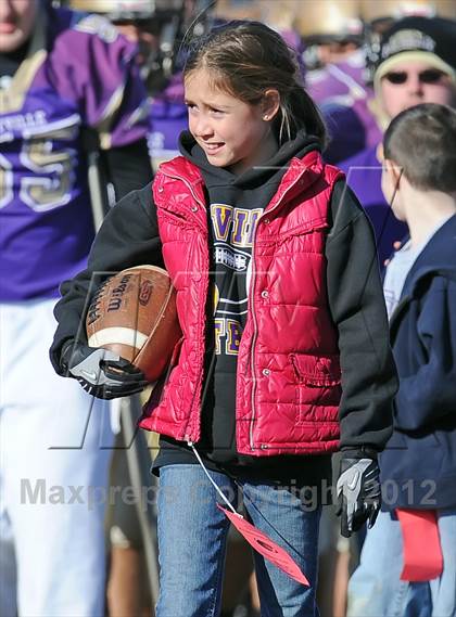Thumbnail 1 in Huntington @ Sayville (Section 11 Division 3 Semifinal) photogallery.