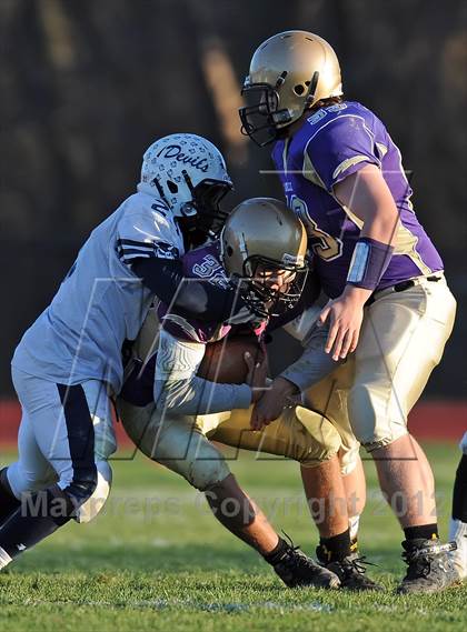 Thumbnail 3 in Huntington @ Sayville (Section 11 Division 3 Semifinal) photogallery.