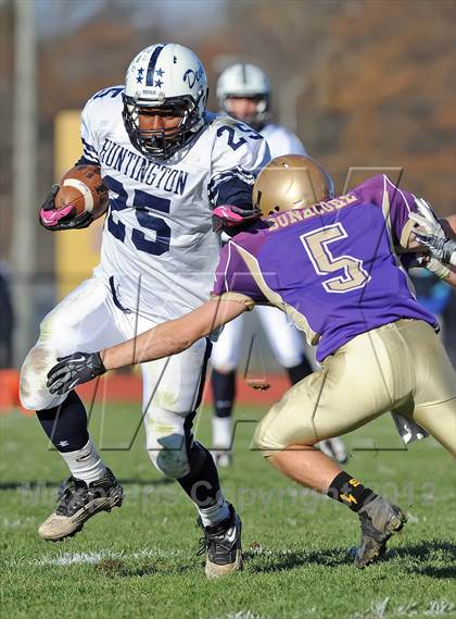 Thumbnail 3 in Huntington @ Sayville (Section 11 Division 3 Semifinal) photogallery.