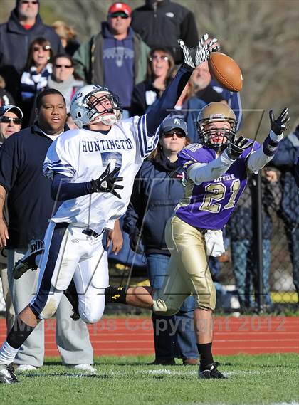 Thumbnail 2 in Huntington @ Sayville (Section 11 Division 3 Semifinal) photogallery.