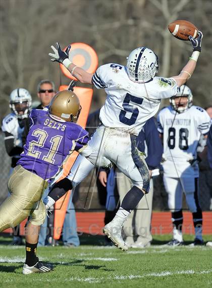 Thumbnail 1 in Huntington @ Sayville (Section 11 Division 3 Semifinal) photogallery.