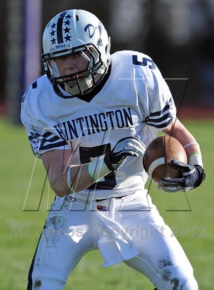 Thumbnail 3 in Huntington @ Sayville (Section 11 Division 3 Semifinal) photogallery.