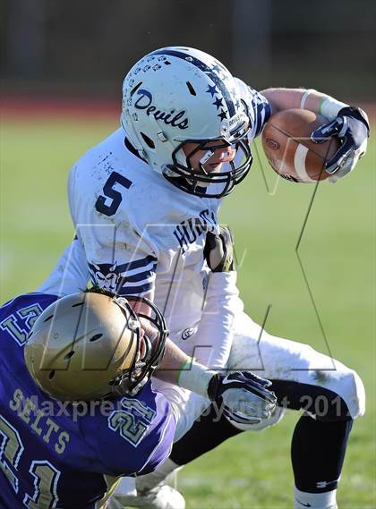 Thumbnail 3 in Huntington @ Sayville (Section 11 Division 3 Semifinal) photogallery.