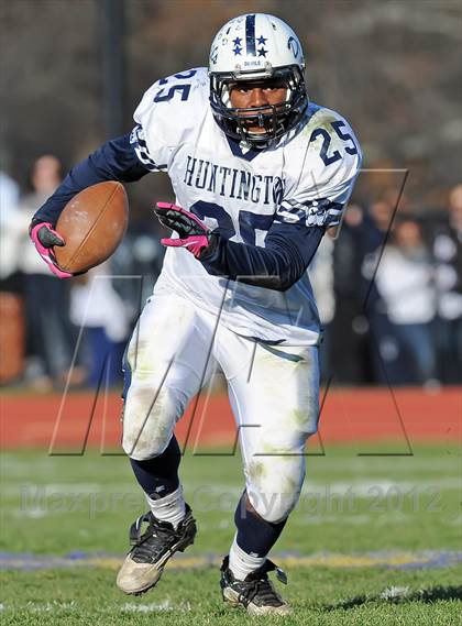 Thumbnail 2 in Huntington @ Sayville (Section 11 Division 3 Semifinal) photogallery.
