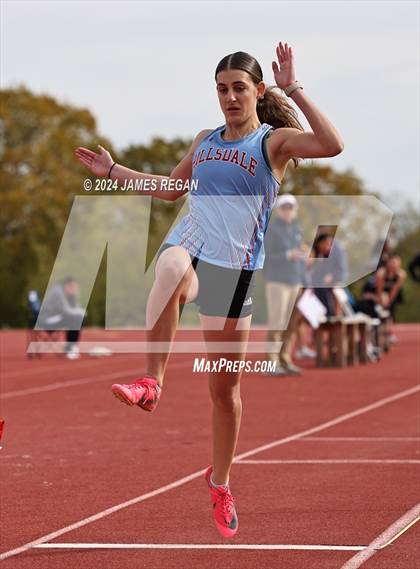 Thumbnail 2 in Fighting Knights Relays (Hillsdale HS) photogallery.