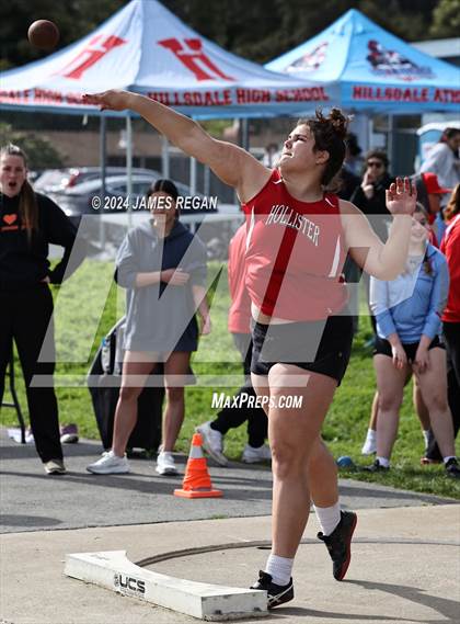Thumbnail 2 in Fighting Knights Relays (Hillsdale HS) photogallery.