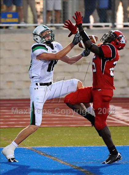Thumbnail 2 in North Shore vs. Carroll photogallery.