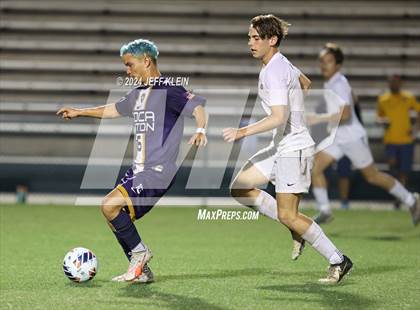 Thumbnail 2 in Boca Raton vs. West Orange (FHSAA 7A Final) photogallery.