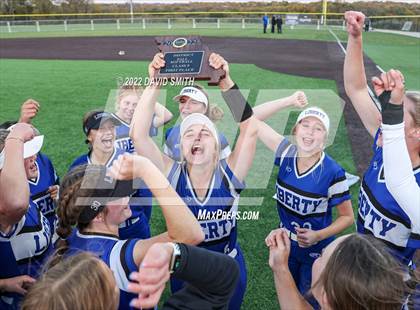 Thumbnail 2 in Liberty vs Liberty North (MSHSAA Class 5 District Championship) photogallery.