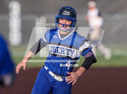 Thumbnail 3 in Liberty vs Liberty North (MSHSAA Class 5 District Championship) photogallery.