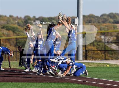 Thumbnail 2 in Liberty vs Liberty North (MSHSAA Class 5 District Championship) photogallery.