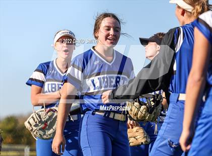 Thumbnail 2 in Liberty vs Liberty North (MSHSAA Class 5 District Championship) photogallery.