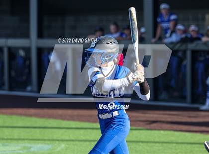 Thumbnail 2 in Liberty vs Liberty North (MSHSAA Class 5 District Championship) photogallery.