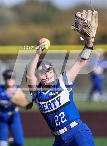 Thumbnail 2 in Liberty vs Liberty North (MSHSAA Class 5 District Championship) photogallery.