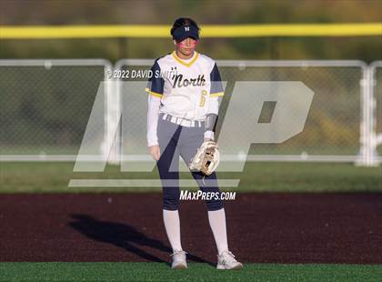 Thumbnail 2 in Liberty vs Liberty North (MSHSAA Class 5 District Championship) photogallery.