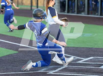 Thumbnail 2 in Liberty vs Liberty North (MSHSAA Class 5 District Championship) photogallery.