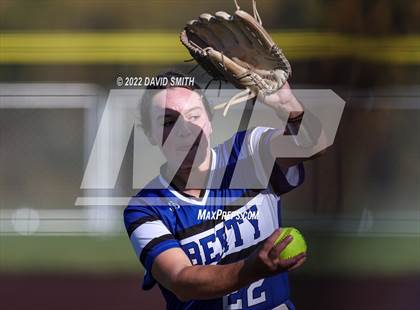 Thumbnail 3 in Liberty vs Liberty North (MSHSAA Class 5 District Championship) photogallery.
