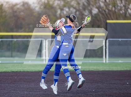 Thumbnail 1 in Liberty vs Liberty North (MSHSAA Class 5 District Championship) photogallery.