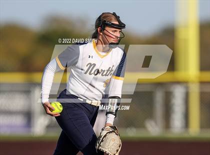 Thumbnail 2 in Liberty vs Liberty North (MSHSAA Class 5 District Championship) photogallery.