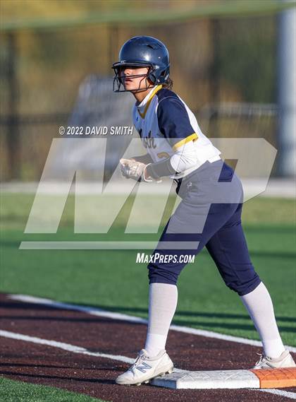 Thumbnail 2 in Liberty vs Liberty North (MSHSAA Class 5 District Championship) photogallery.