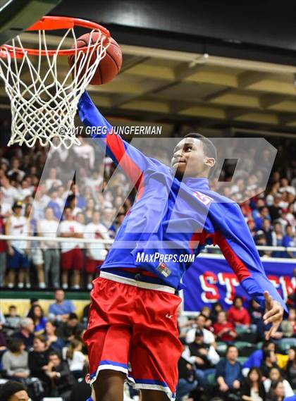 Thumbnail 2 in Sacred Heart Cathedral Preparatory vs. St. Ignatius (Bruce Mahoney Game) photogallery.