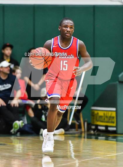 Thumbnail 2 in Sacred Heart Cathedral Preparatory vs. St. Ignatius (Bruce Mahoney Game) photogallery.