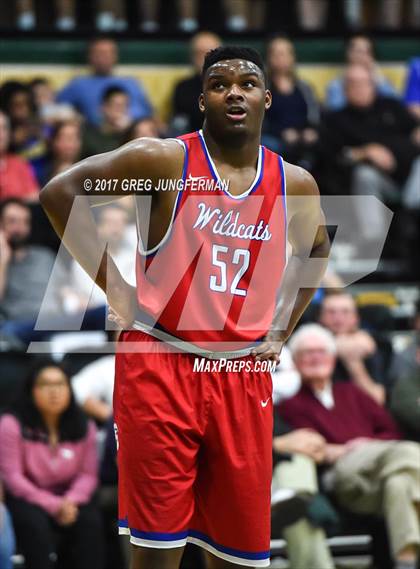 Thumbnail 2 in Sacred Heart Cathedral Preparatory vs. St. Ignatius (Bruce Mahoney Game) photogallery.