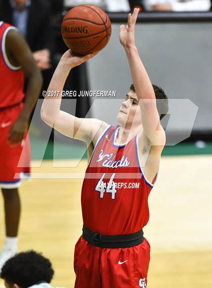 Thumbnail 3 in Sacred Heart Cathedral Preparatory vs. St. Ignatius (Bruce Mahoney Game) photogallery.