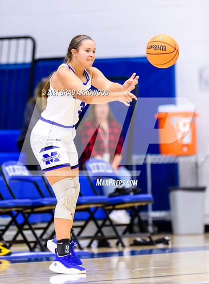 Thumbnail 2 in Hough @ Mooresville photogallery.