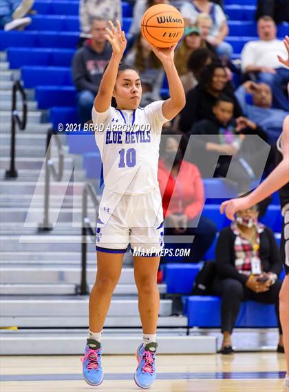 Thumbnail 3 in Hough @ Mooresville photogallery.