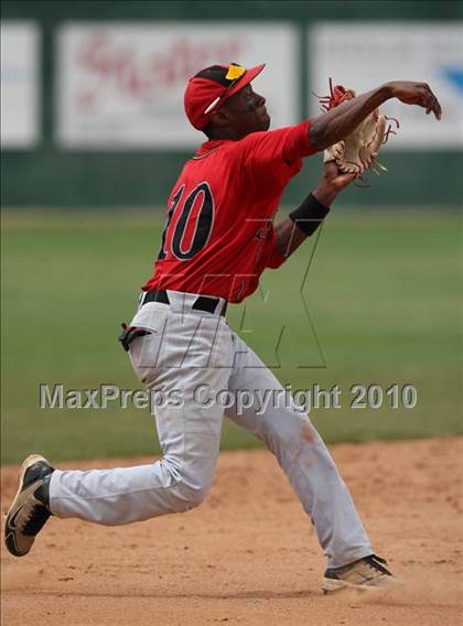Thumbnail 2 in Stevens vs. Westlake (Texas 5A Region IV Playoffs) photogallery.