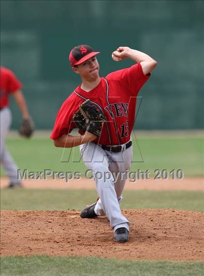Thumbnail 2 in Stevens vs. Westlake (Texas 5A Region IV Playoffs) photogallery.