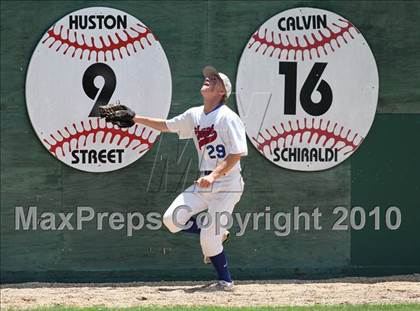 Thumbnail 1 in Stevens vs. Westlake (Texas 5A Region IV Playoffs) photogallery.