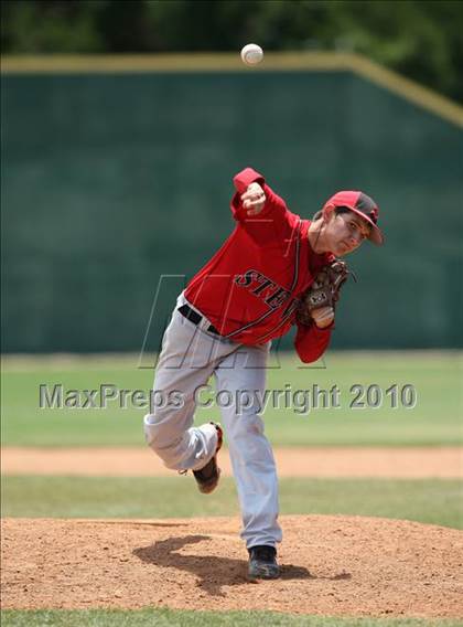 Thumbnail 3 in Stevens vs. Westlake (Texas 5A Region IV Playoffs) photogallery.