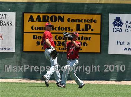 Thumbnail 2 in Stevens vs. Westlake (Texas 5A Region IV Playoffs) photogallery.