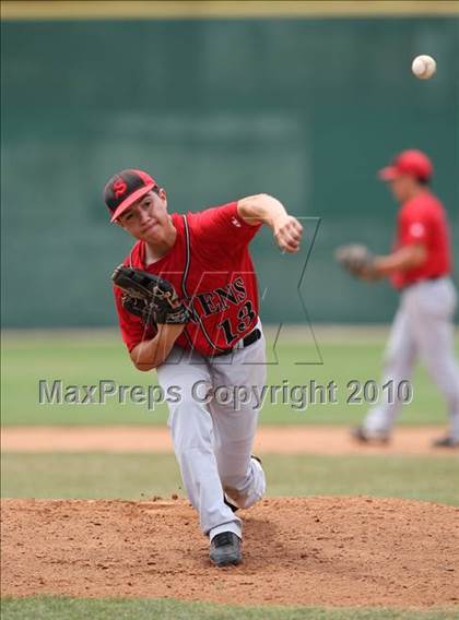 Thumbnail 2 in Stevens vs. Westlake (Texas 5A Region IV Playoffs) photogallery.