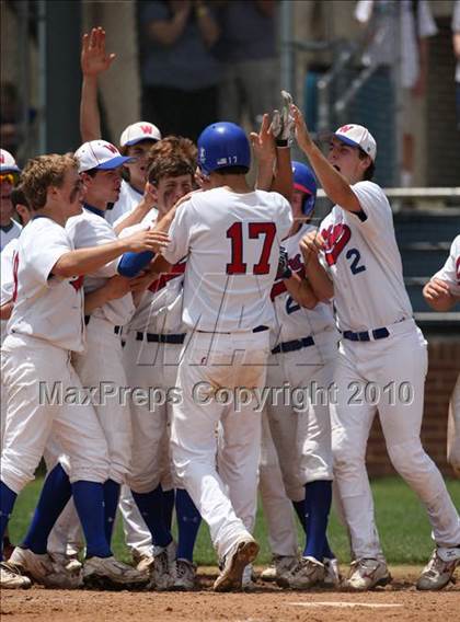 Thumbnail 2 in Stevens vs. Westlake (Texas 5A Region IV Playoffs) photogallery.