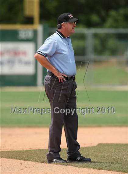 Thumbnail 3 in Stevens vs. Westlake (Texas 5A Region IV Playoffs) photogallery.