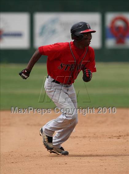 Thumbnail 3 in Stevens vs. Westlake (Texas 5A Region IV Playoffs) photogallery.
