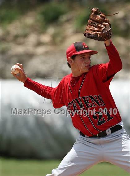 Thumbnail 3 in Stevens vs. Westlake (Texas 5A Region IV Playoffs) photogallery.