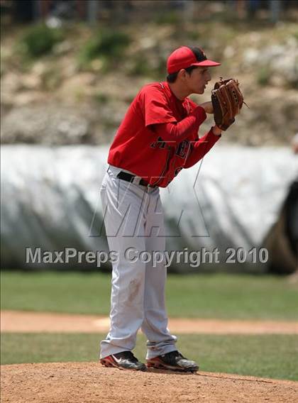 Thumbnail 3 in Stevens vs. Westlake (Texas 5A Region IV Playoffs) photogallery.