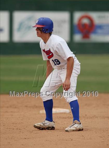 Thumbnail 2 in Stevens vs. Westlake (Texas 5A Region IV Playoffs) photogallery.