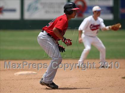 Thumbnail 2 in Stevens vs. Westlake (Texas 5A Region IV Playoffs) photogallery.
