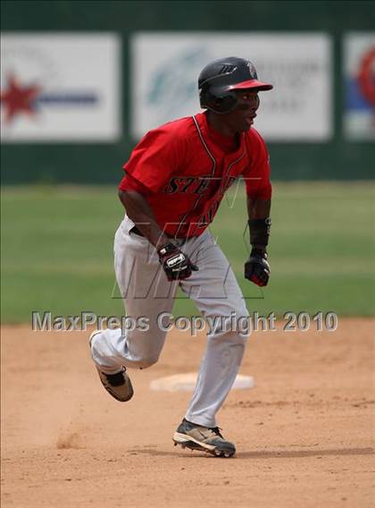 Thumbnail 2 in Stevens vs. Westlake (Texas 5A Region IV Playoffs) photogallery.
